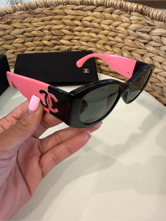 CHANEL Accessories - Authentic CHANEL Black Front Pink Temple Cat-Eye Sunglasses with CC Emblem